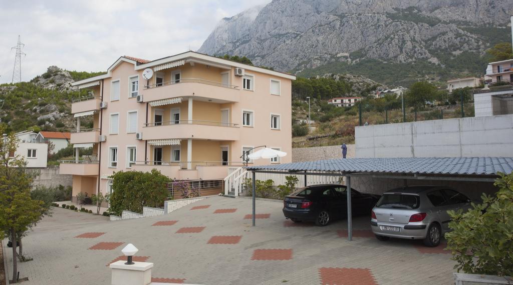 Apartments Damjanovic Макарска Экстерьер фото